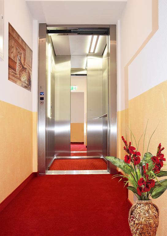 אסן Hotel Landhaus Knappmann מראה חיצוני תמונה